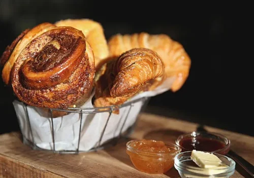 Mama Bakery & Cafe